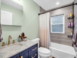 283 Ash St 1 Bathroom