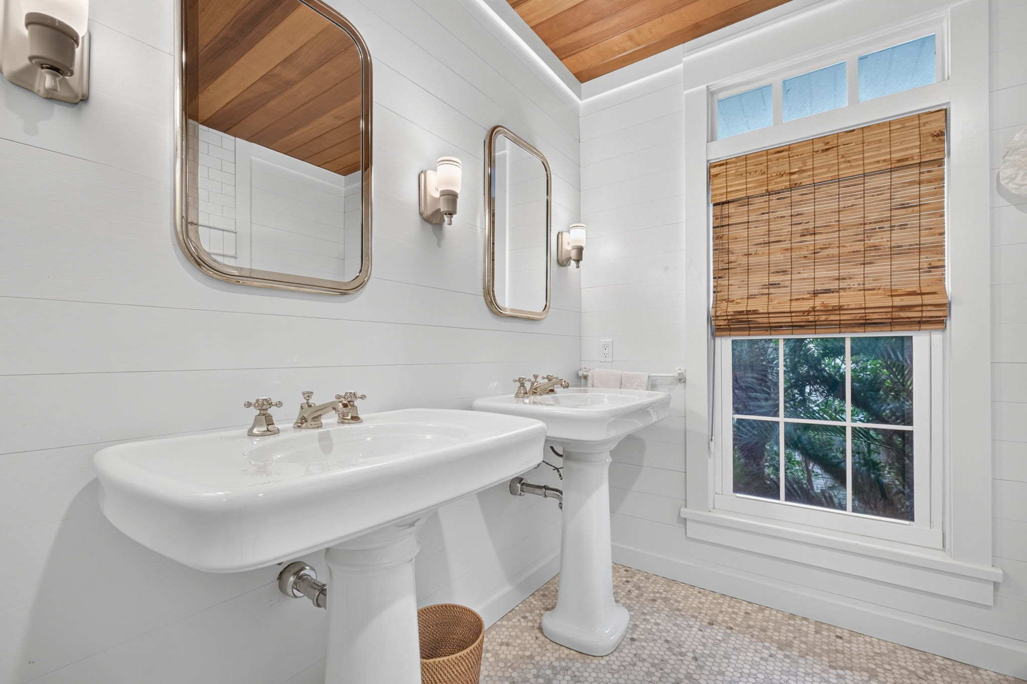 Guest Bathroom 2