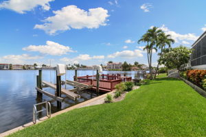 Bayfront Dock & Lift