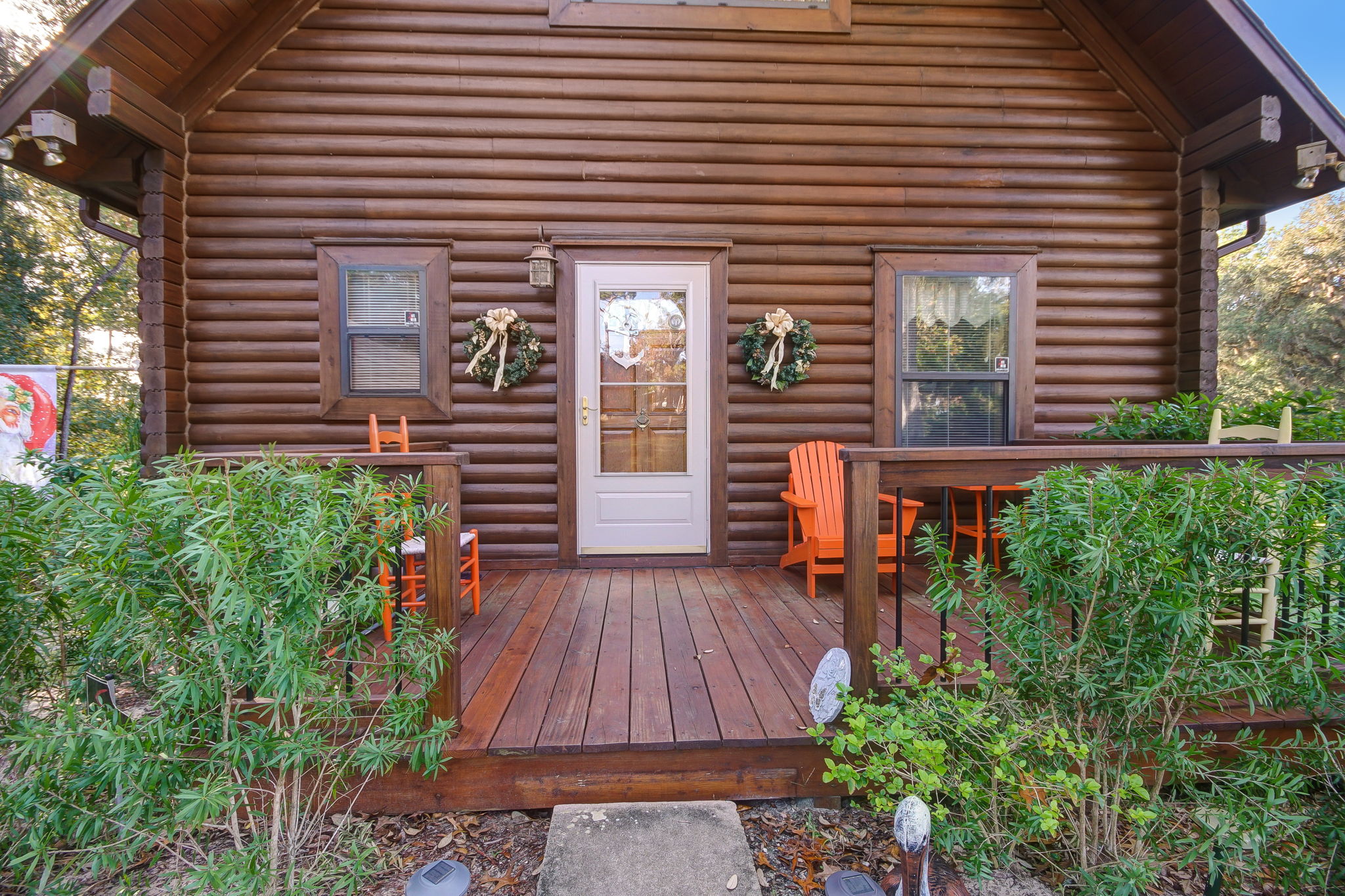 Front Porch/Entrance