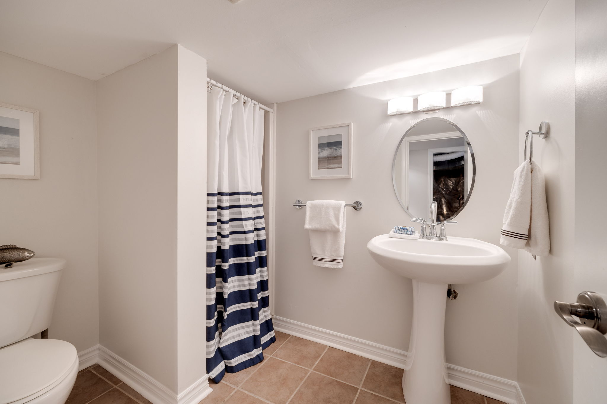 Toronto property showcase — delivered property photograph 34