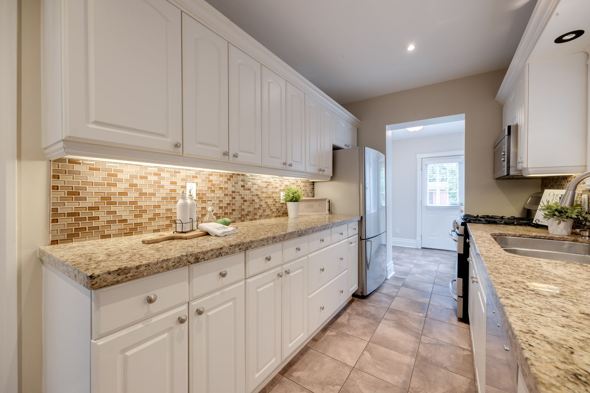 Toronto property showcase — delivered property photograph 15