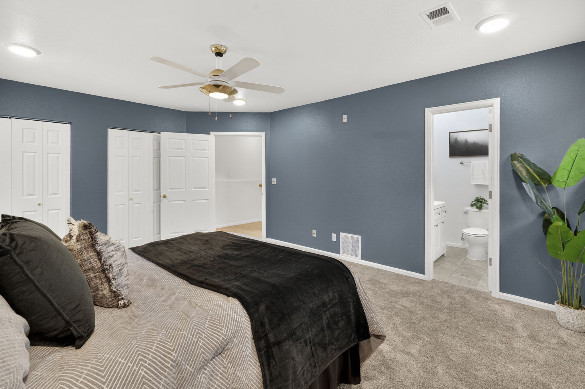  Photo 34