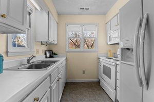 2830 Edridge Ct, Raleigh, NC 27612, USA Photo 14