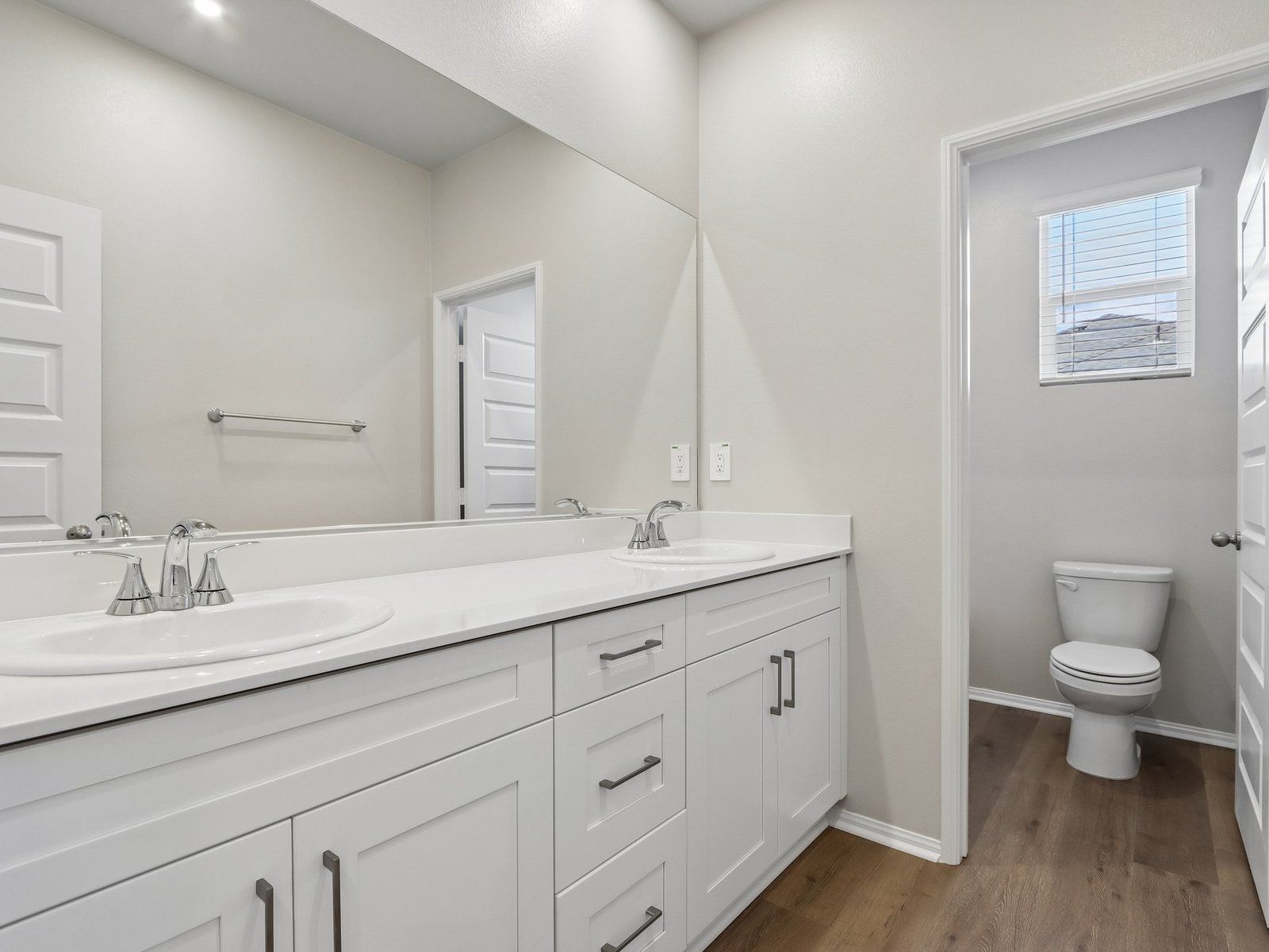 SCA_Prado_Plan4_28309ViaReserva_Bathroom_002