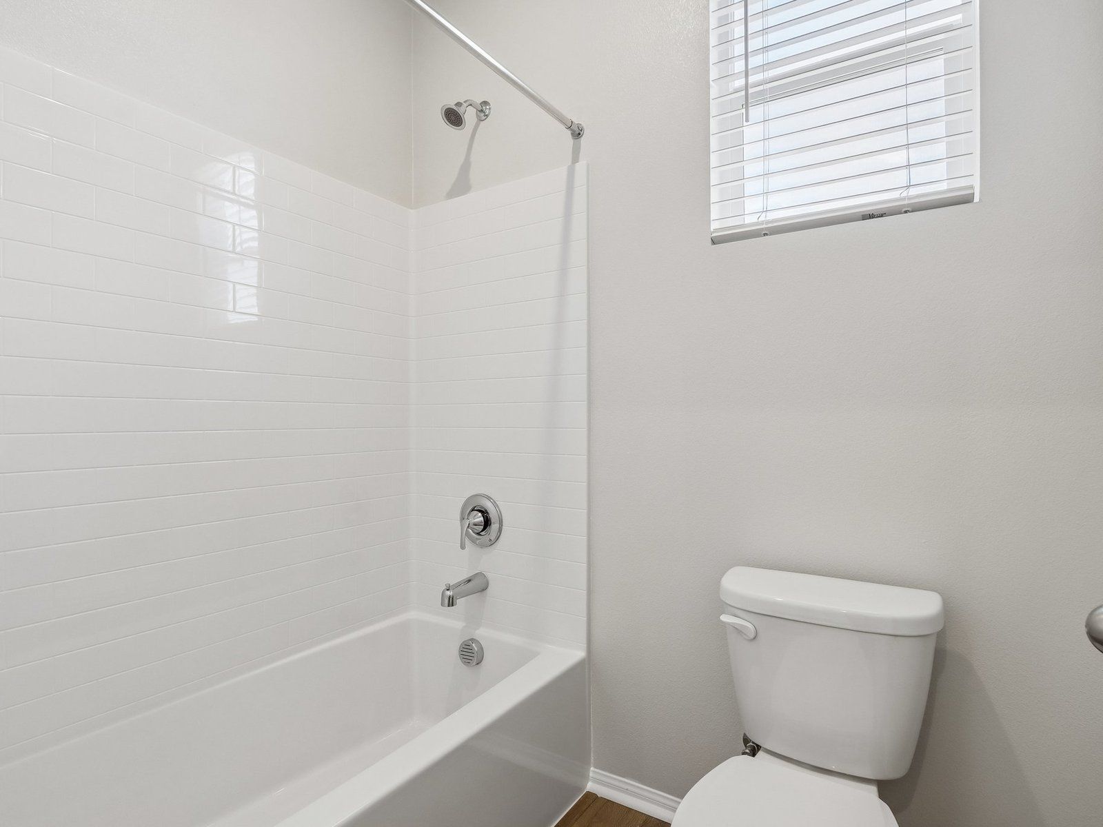 SCA_Prado_Plan4_28309ViaReserva_Bathroom_003