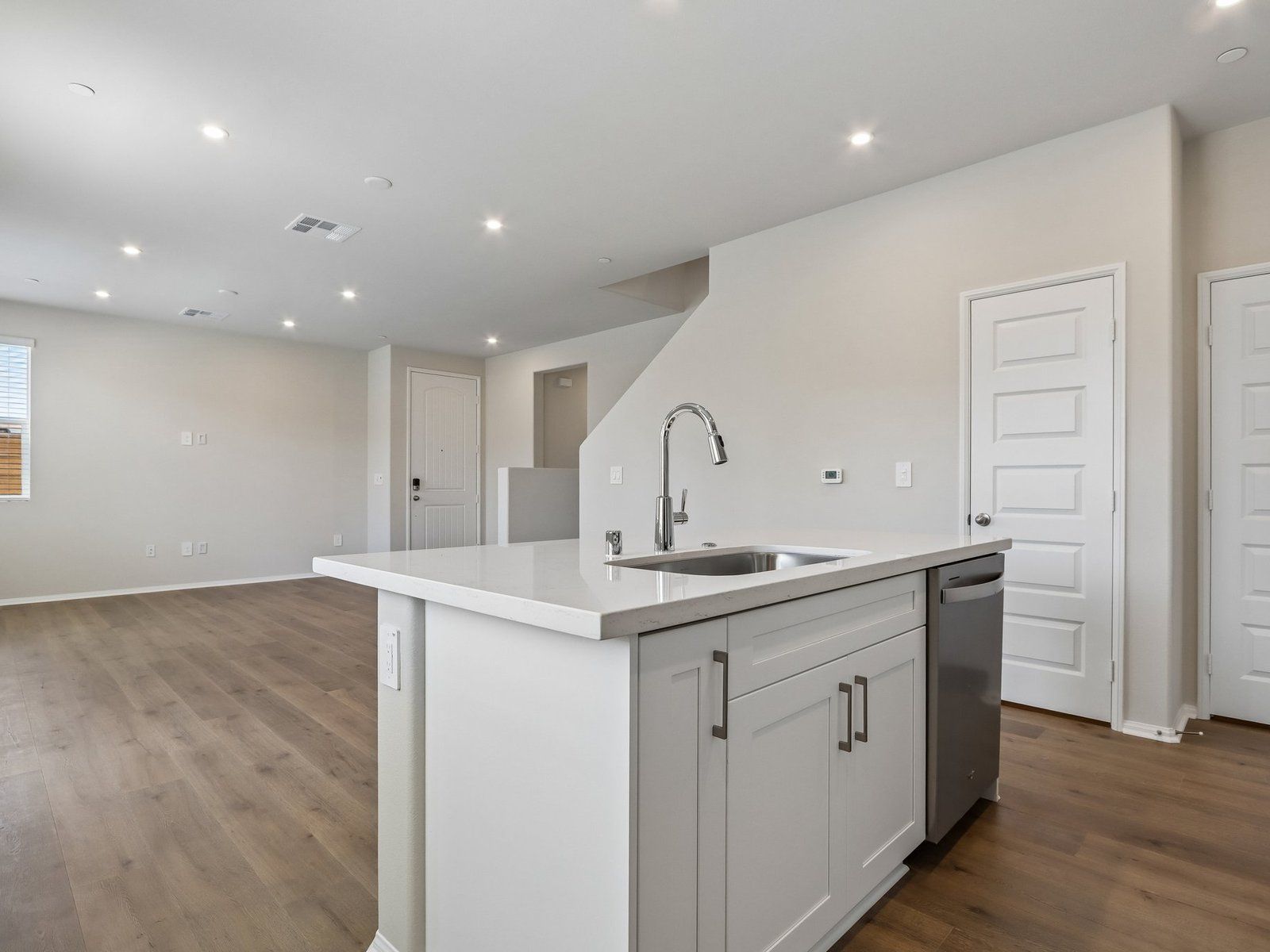 SCA_Prado_Plan4_28309ViaReserva_Kitchen_006