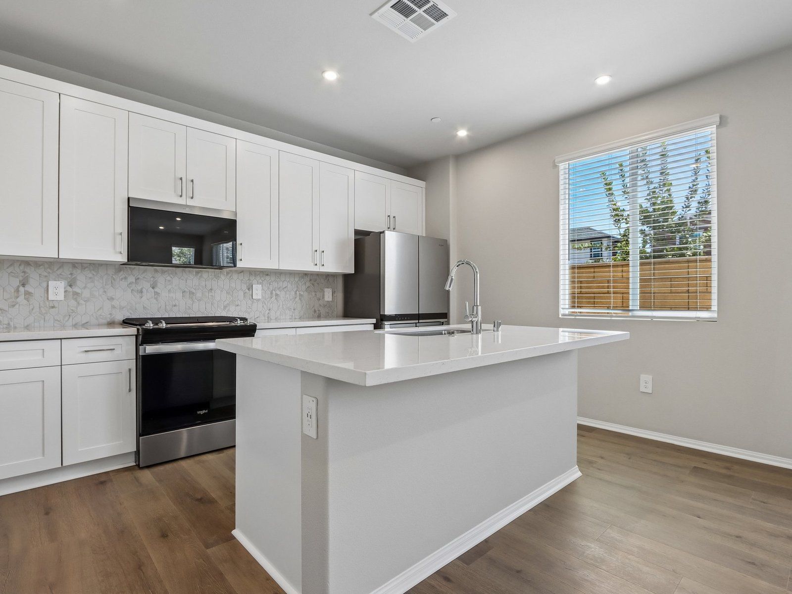 SCA_Prado_Plan4_28309ViaReserva_Kitchen_007