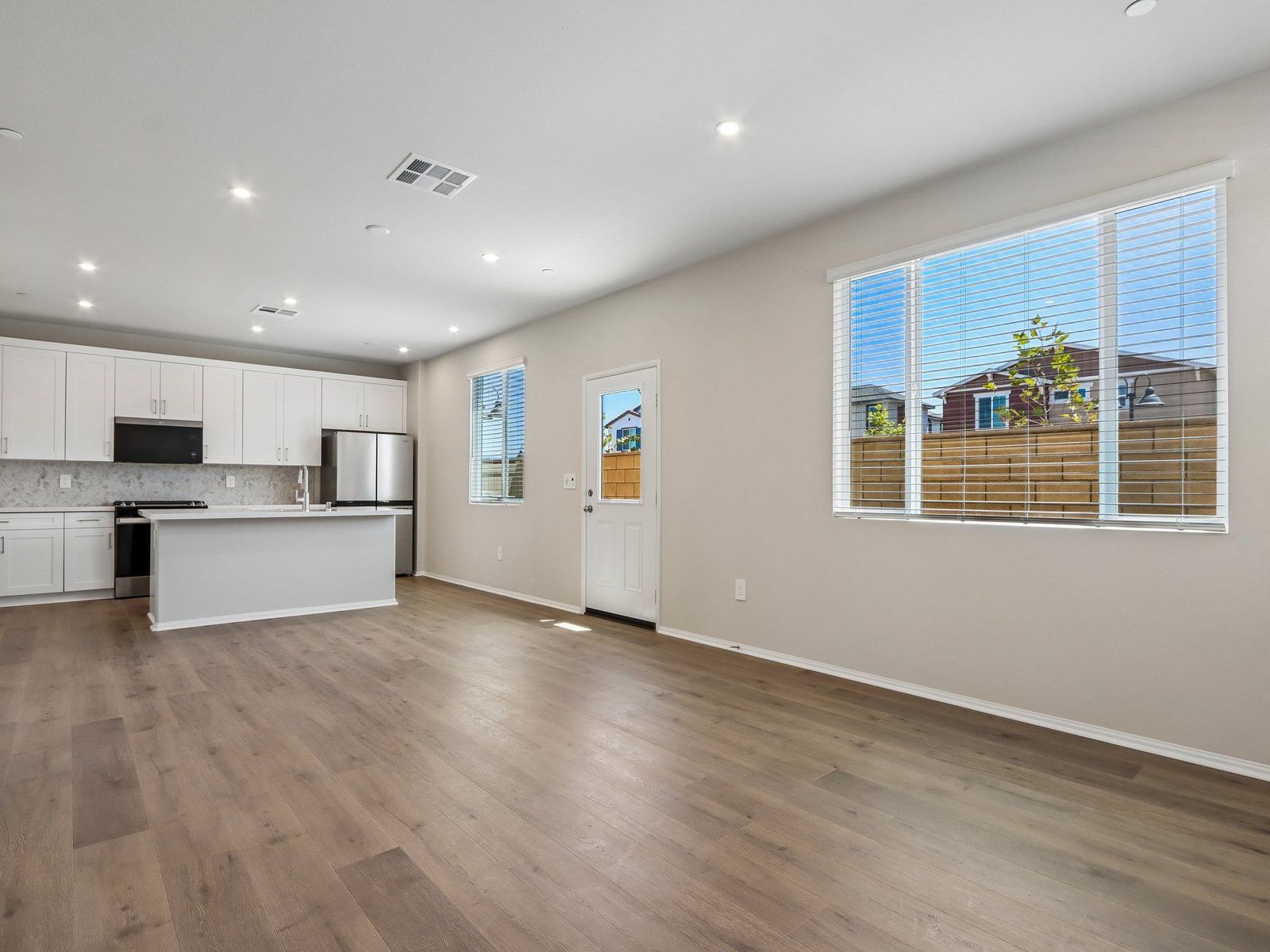 SCA_Prado_Plan4_28309ViaReserva_LivingRoom_002
