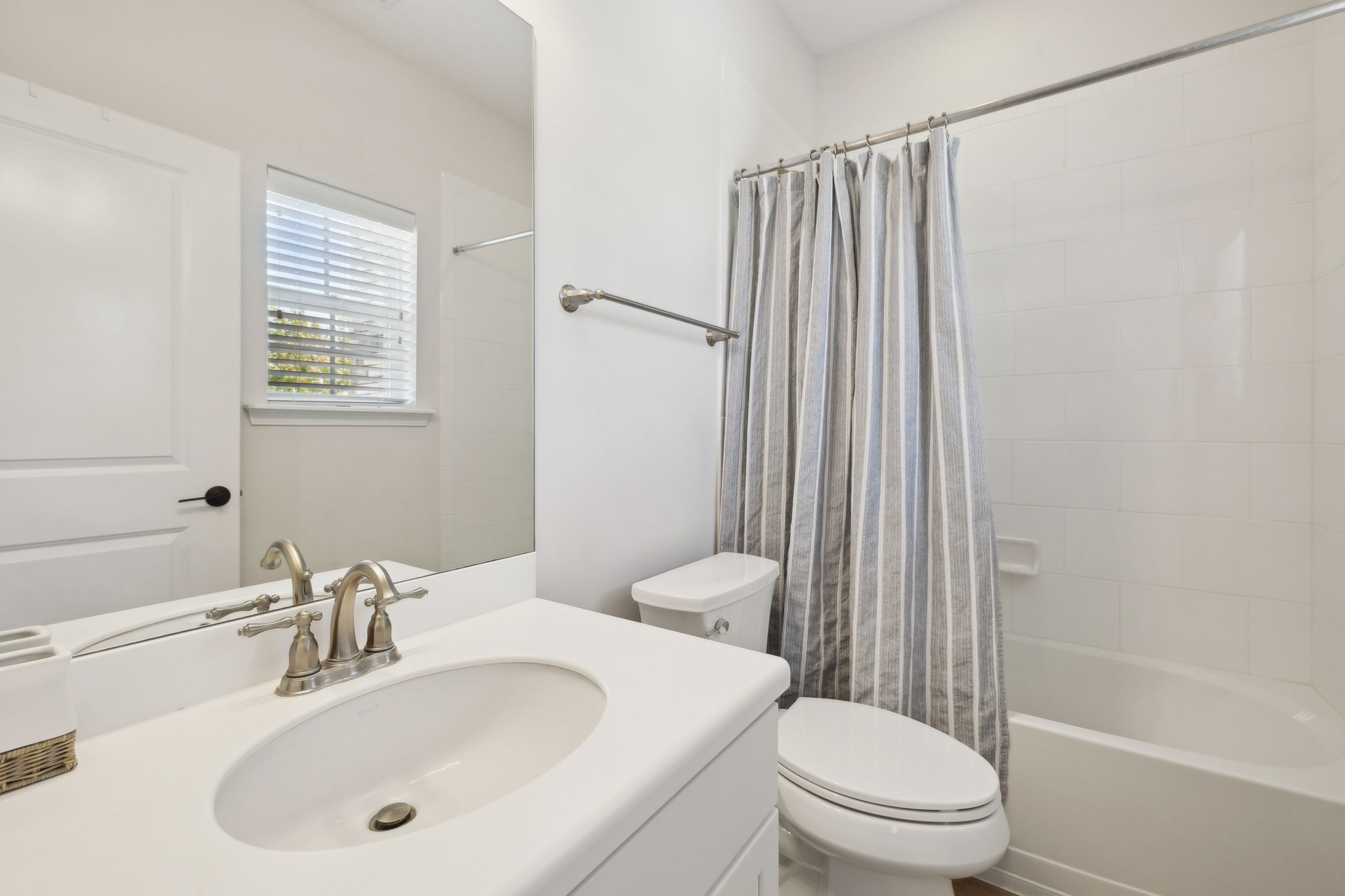 Private Bathroom 2