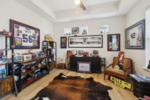 Flex Room / Office / Hobby/ Play Room