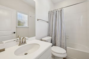 Private Bathroom 2