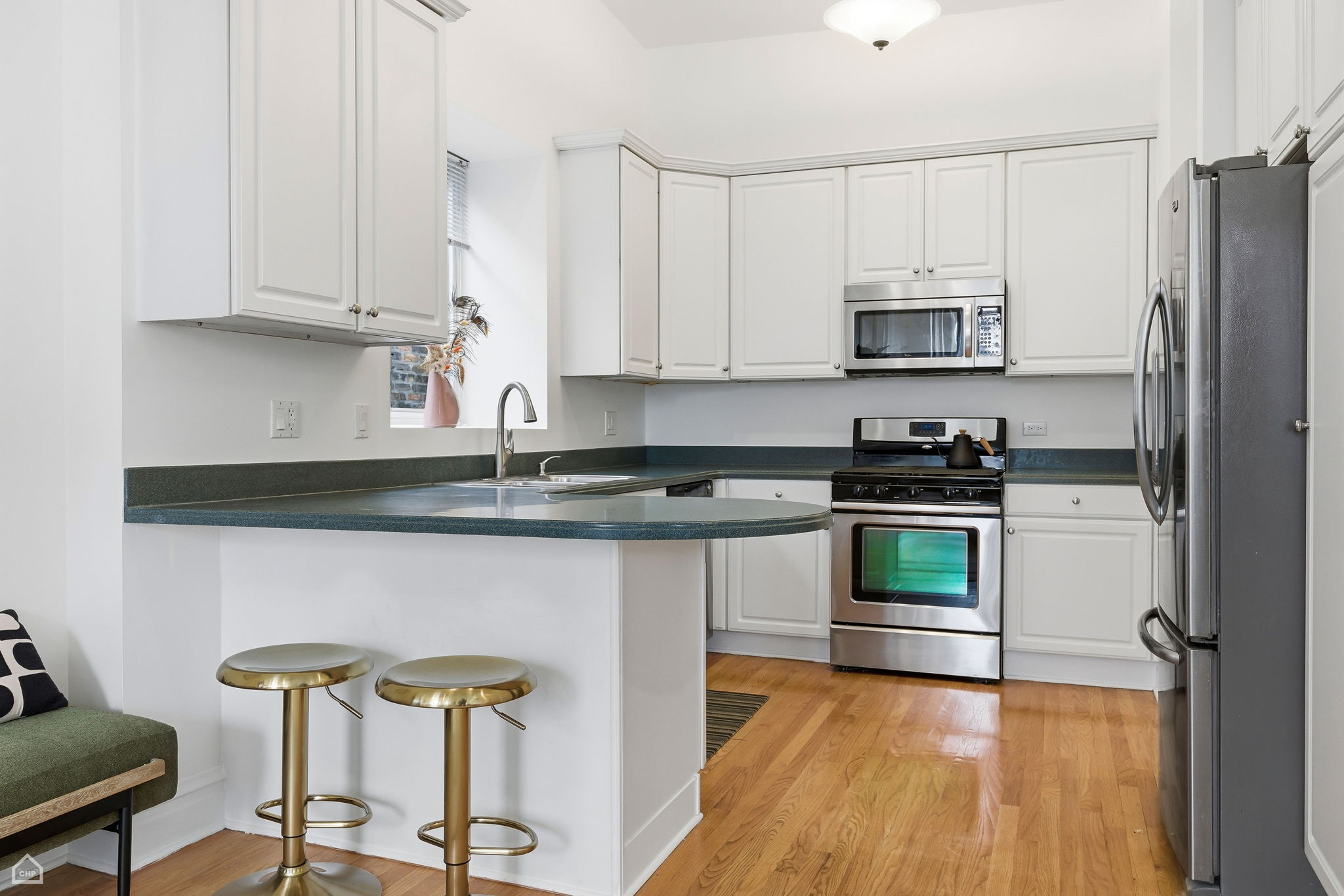 2833 N Burling St 3E - Andrew Wendt_CHP2026_011