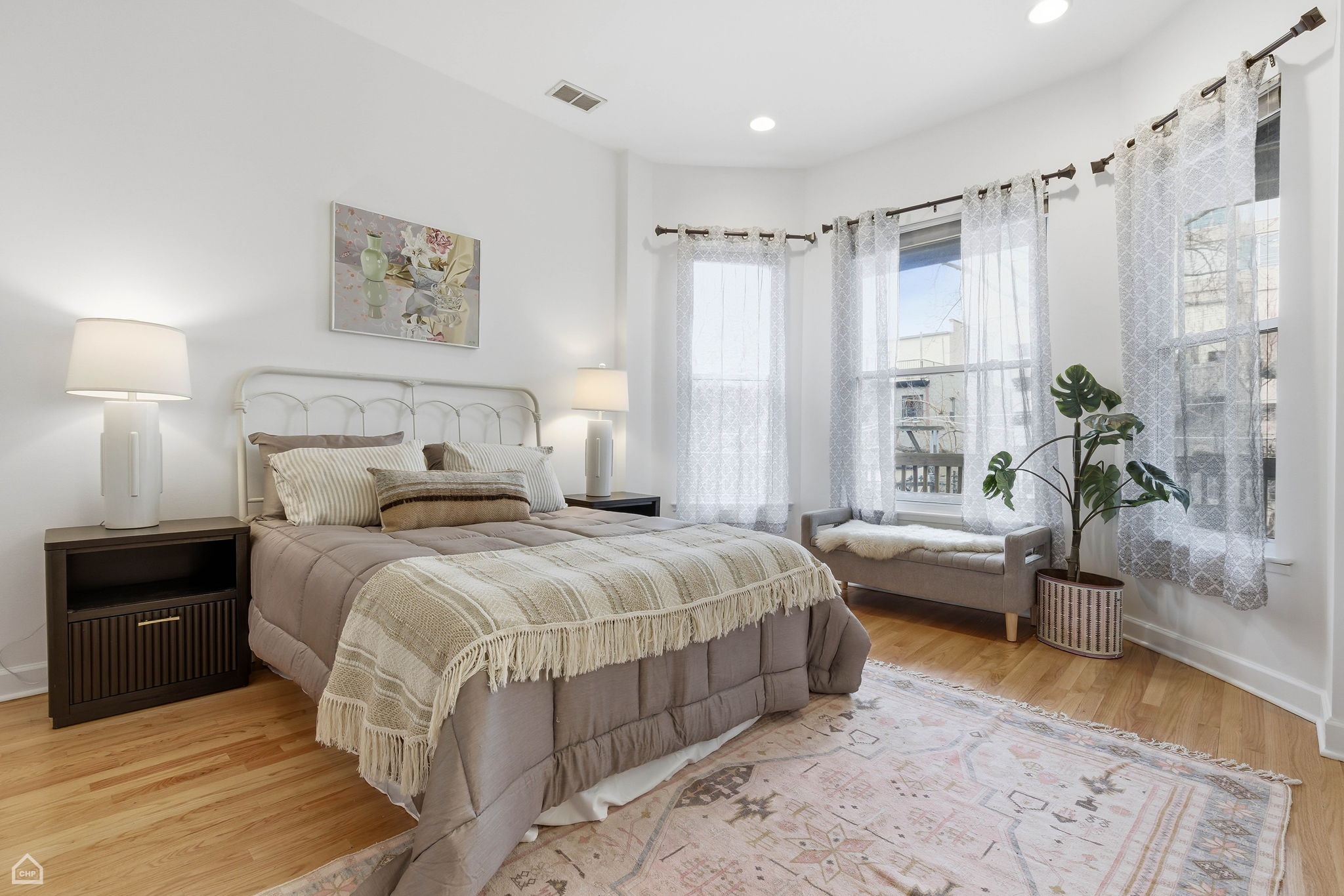 2833 N Burling St 3E - Andrew Wendt_CHP2026_016