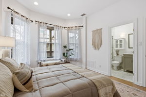 2833 N Burling St 3E - Andrew Wendt_CHP2026_017