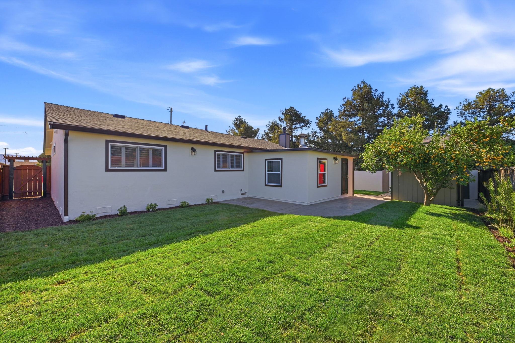 041_F8_28333 Sparrow Rd