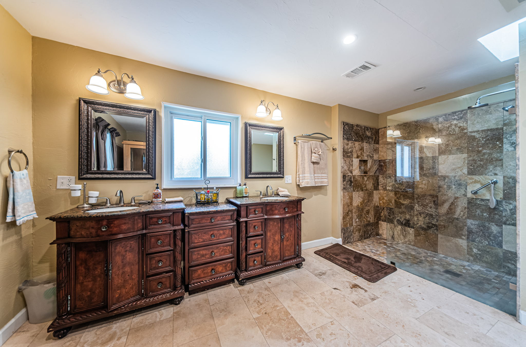 Primary Bathroom 1a