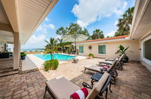 Lanai 1