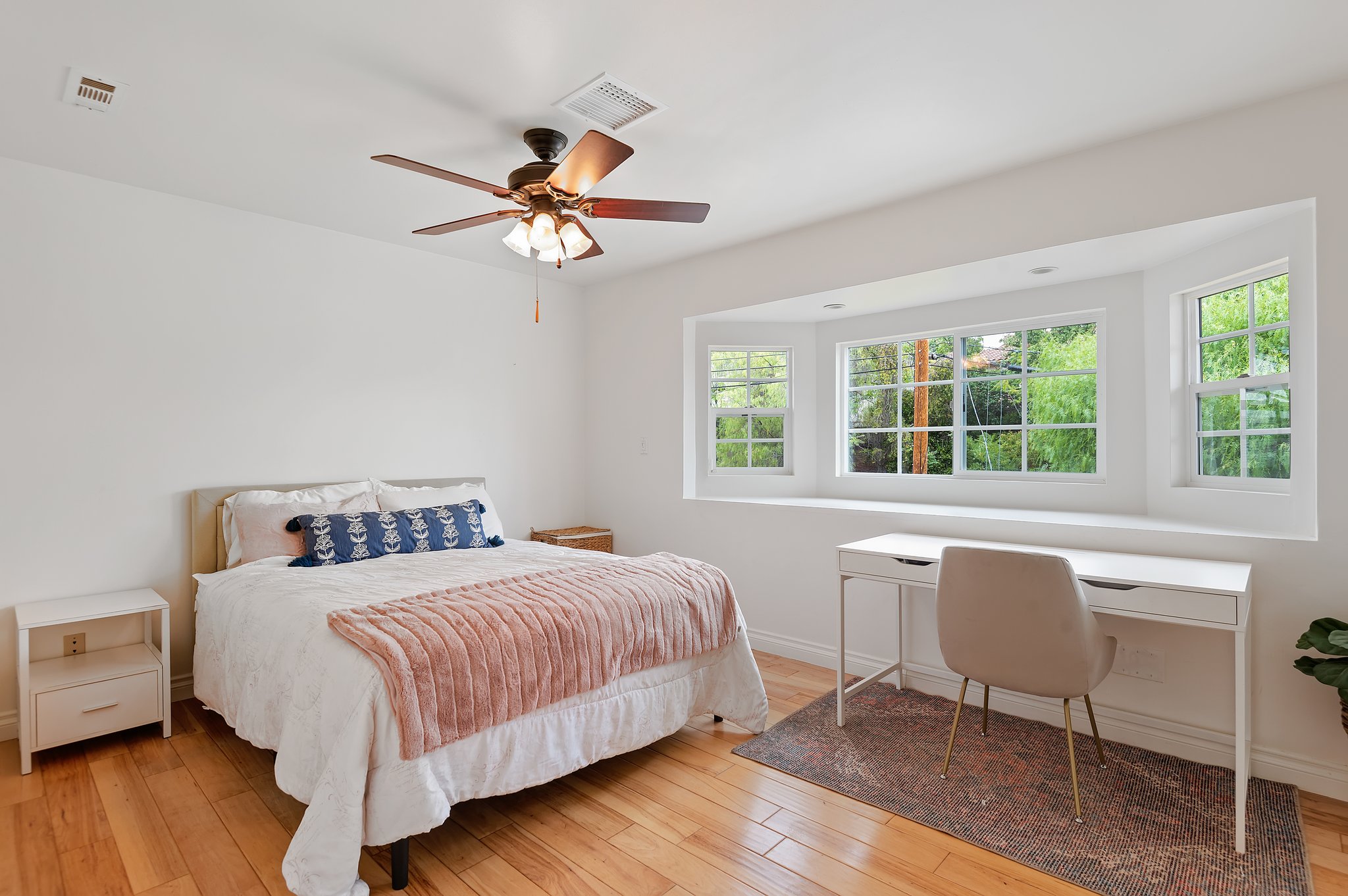 21 - Bedroom 3.jpg