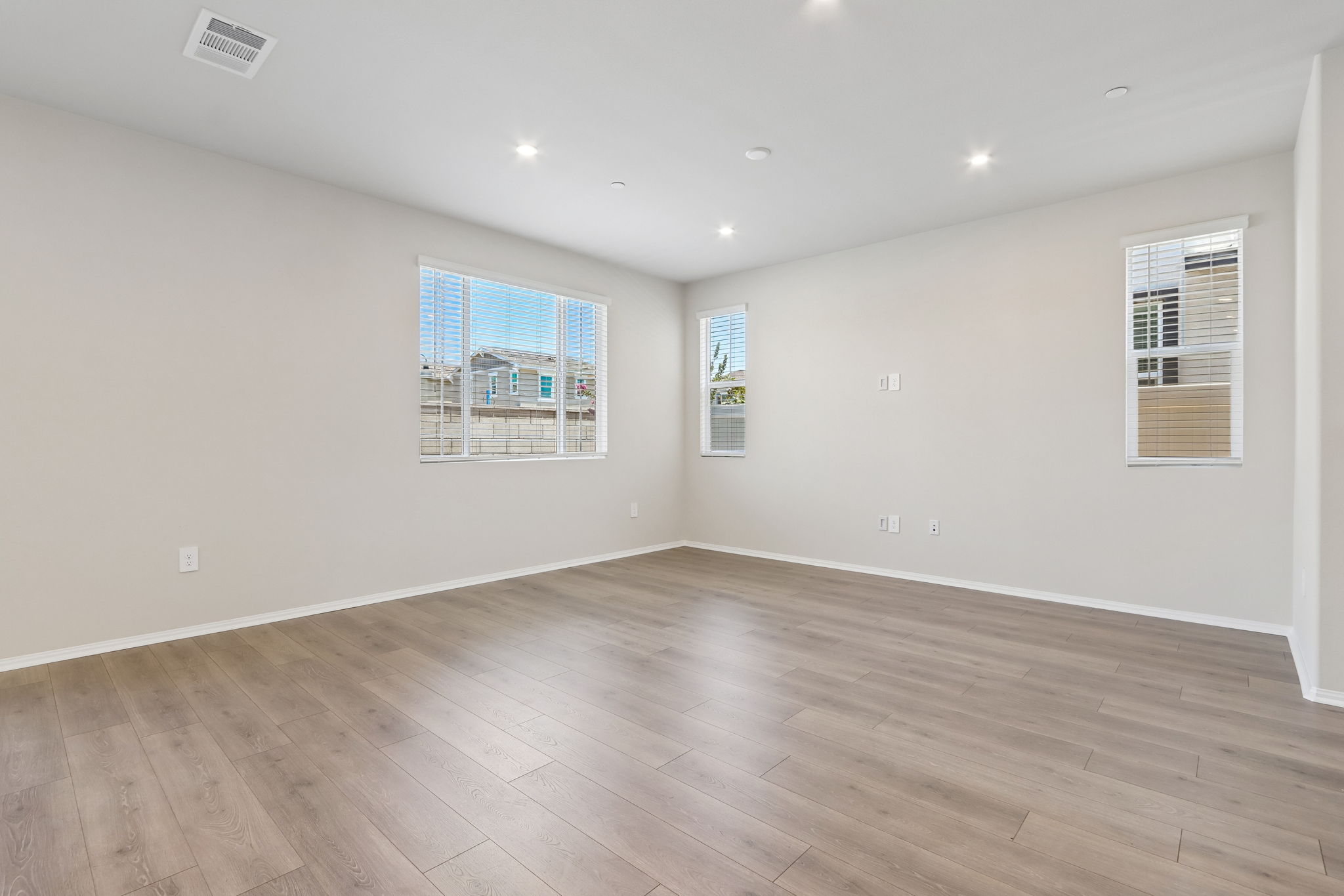 Socal - Prado - 28350 Via Alella Temecula CA 92591 - 008