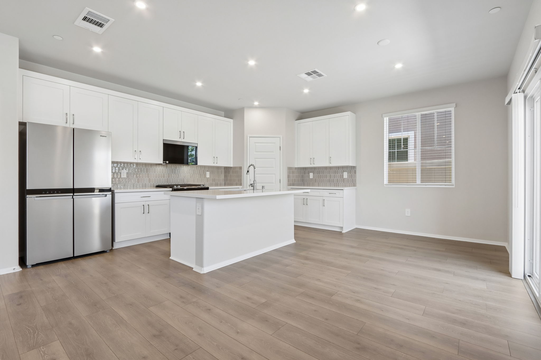 Socal - Prado - 28350 Via Alella Temecula CA 92591 - 009