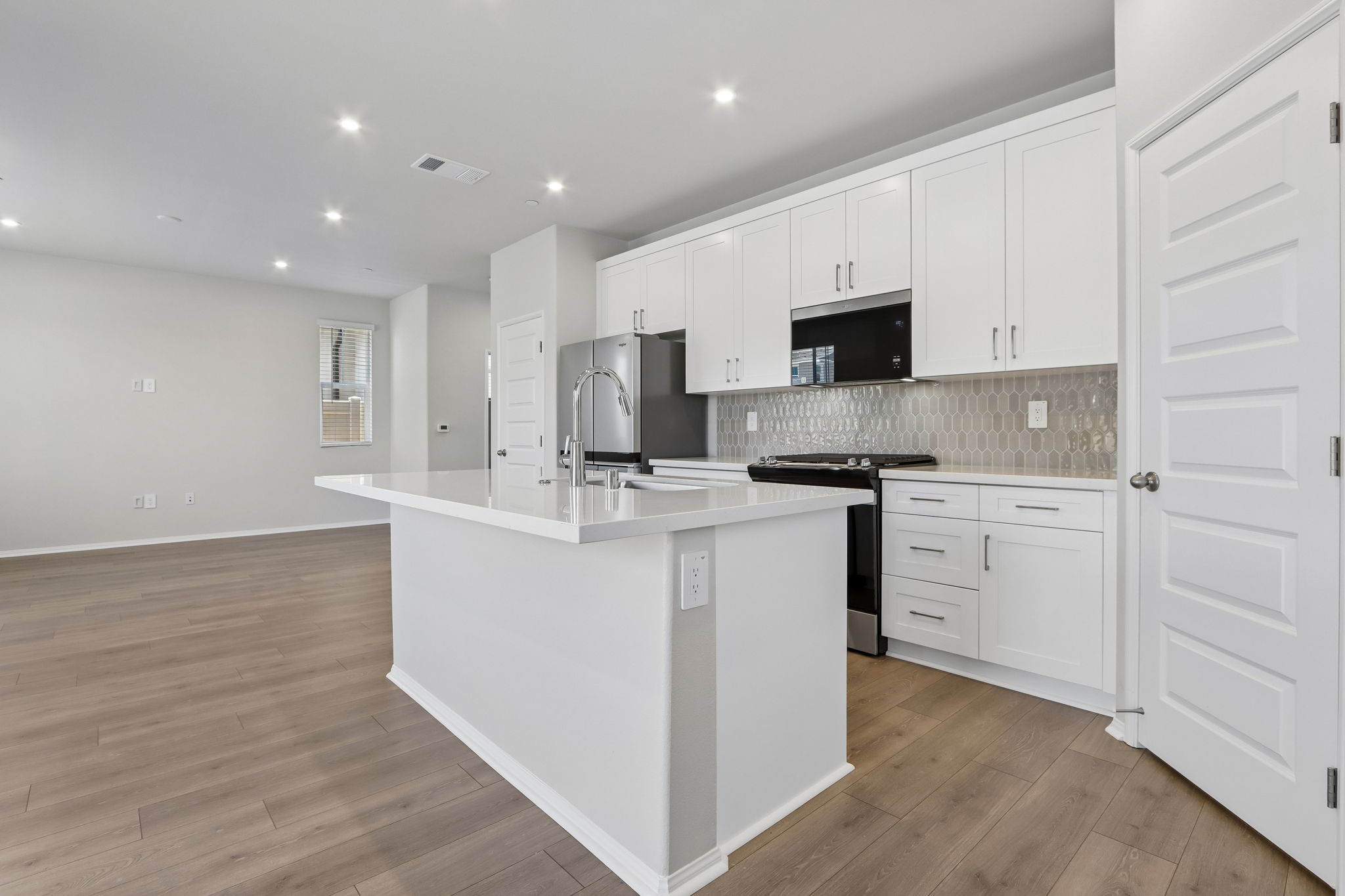 Socal - Prado - 28350 Via Alella Temecula CA 92591 - 011