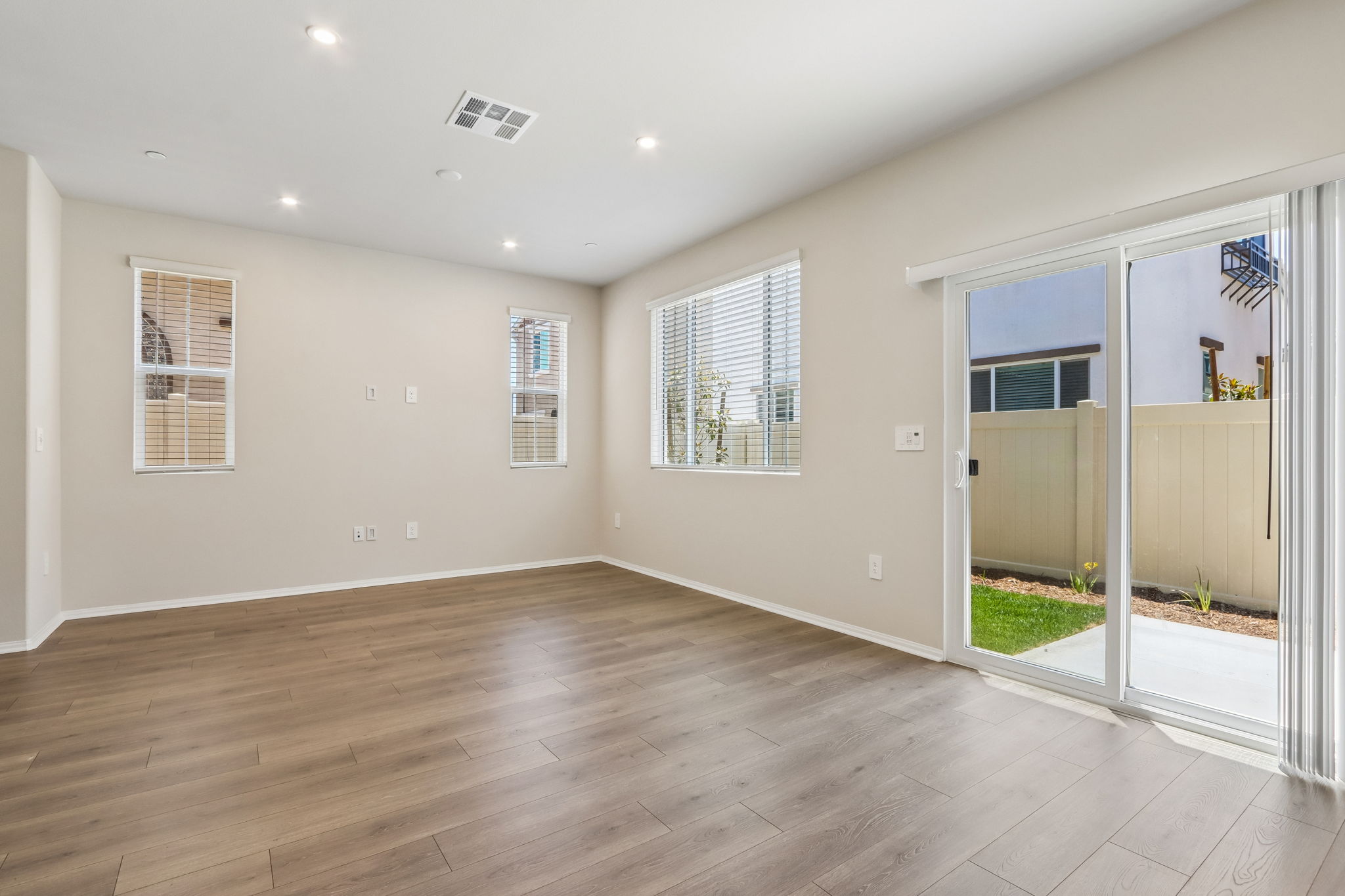 Socal - Prado - 28353 Via Alella Temecula CA 92591 - 007