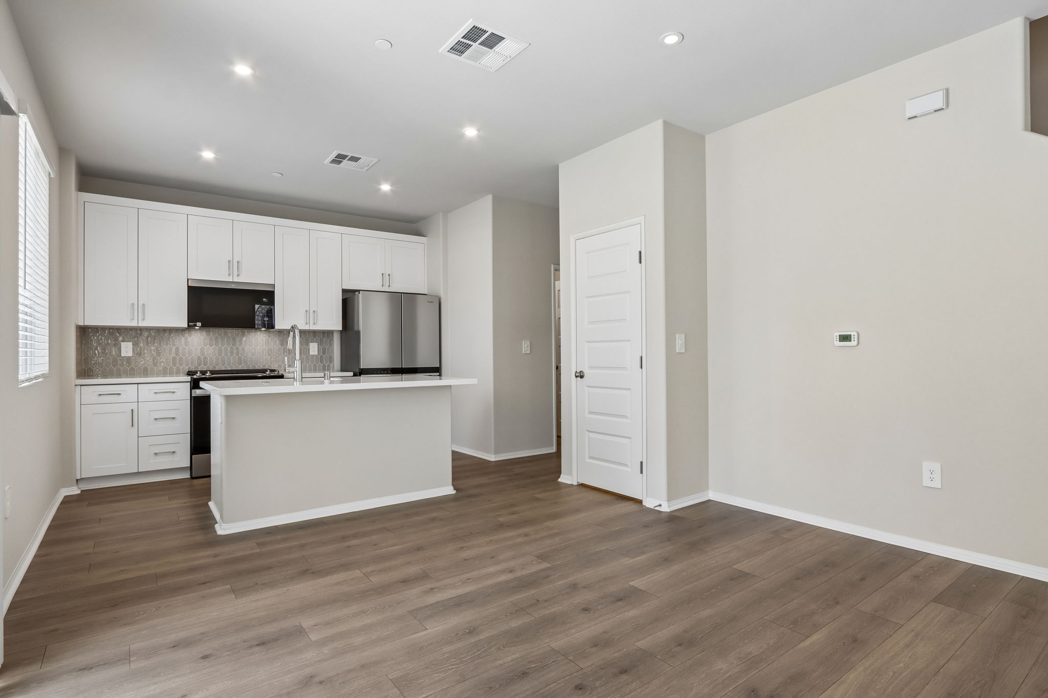 Socal - Prado - 28353 Via Alella Temecula CA 92591 - 008