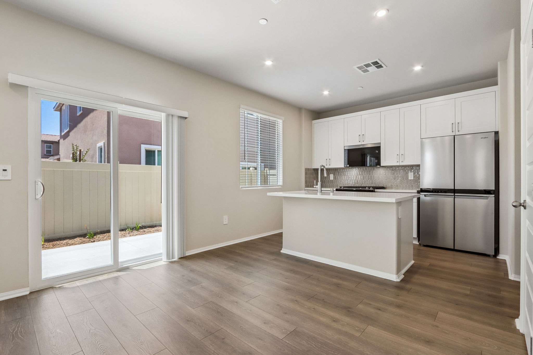 Socal - Prado - 28353 Via Alella Temecula CA 92591 - 009