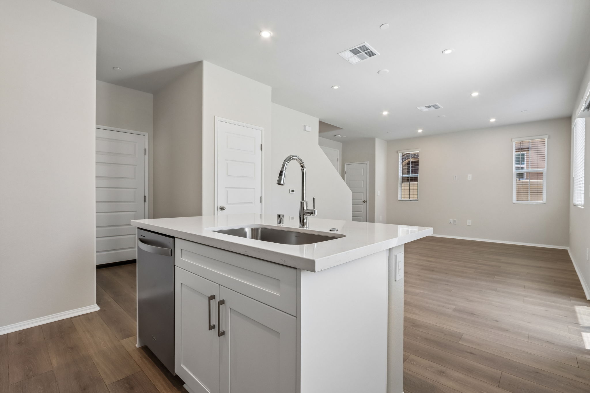 Socal - Prado - 28353 Via Alella Temecula CA 92591 - 013