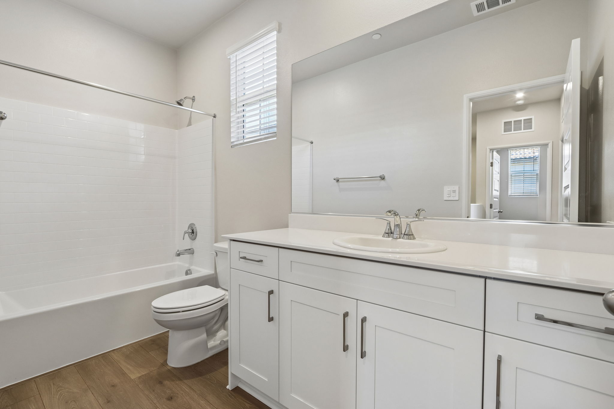 Socal - Prado - 28353 Via Alella Temecula CA 92591 - 016