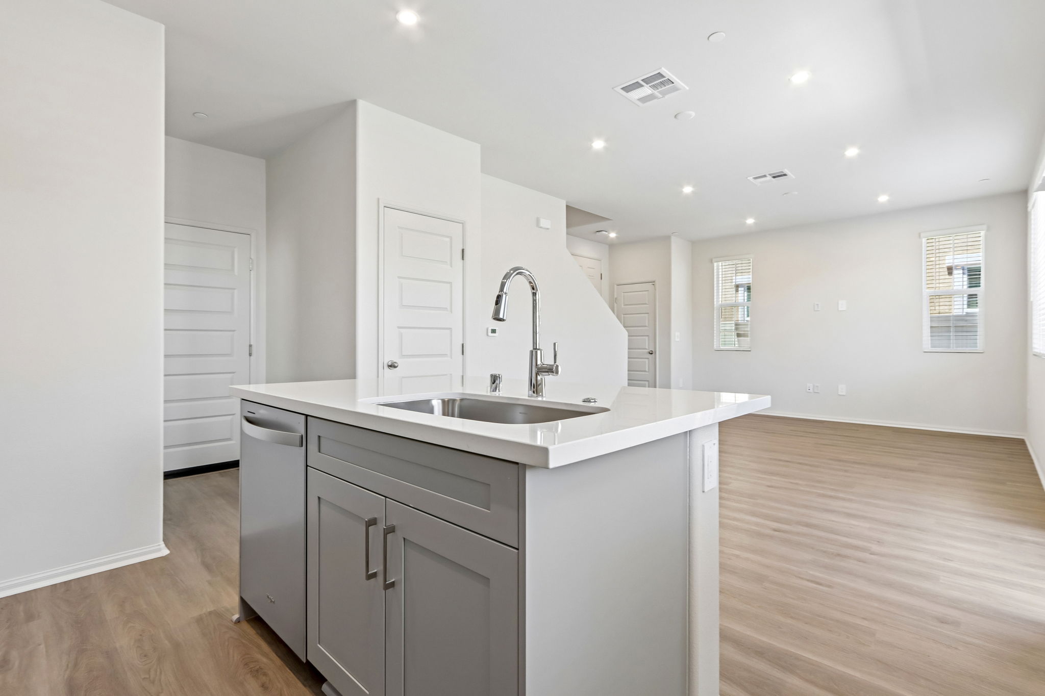 Socal - Prado - 28358 Via Alella Temecula CA 92591 - 013