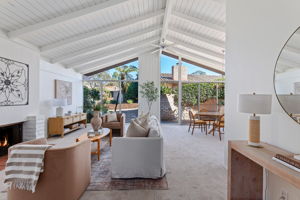 04 - Living Room