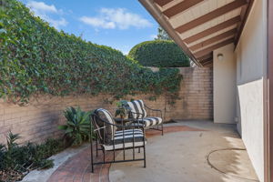 11 - Patio