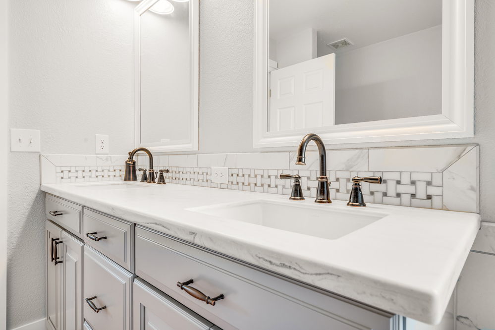 Double Vanity with Upgraded Finishes