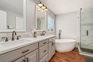 Gorgeous En-Suite Bathroom!