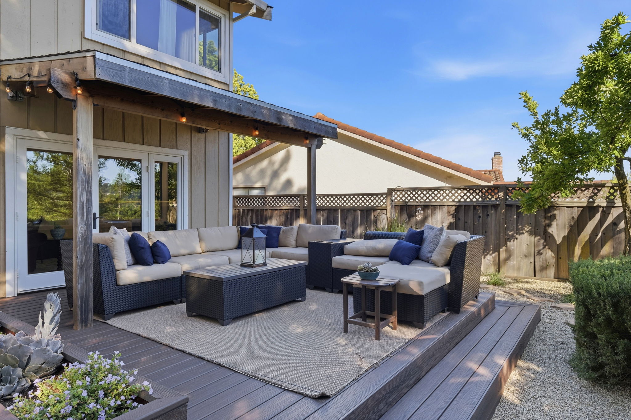042_F8_2839 Rockridge Dr