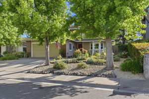 002_F8_2839 Rockridge Dr