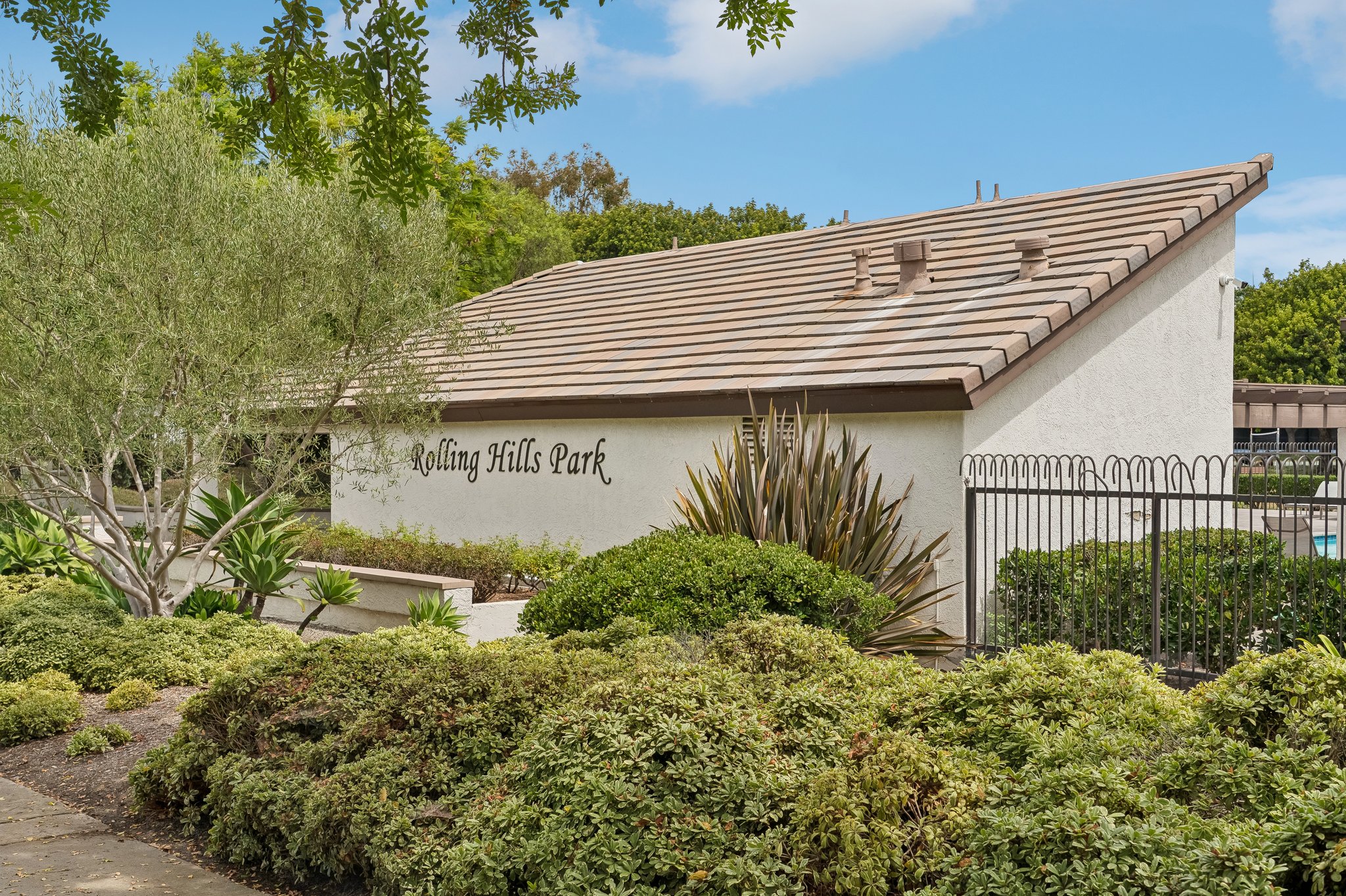 Lakewood Dr-1408-902.jpg