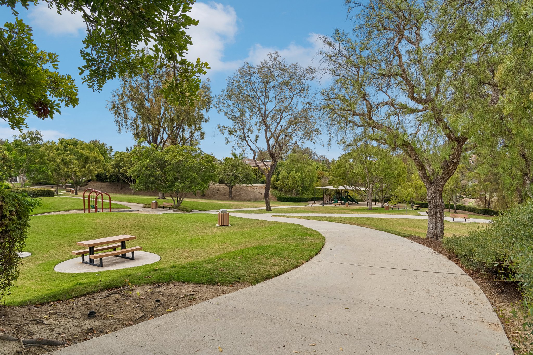 Lakewood Dr-1408-904.jpg