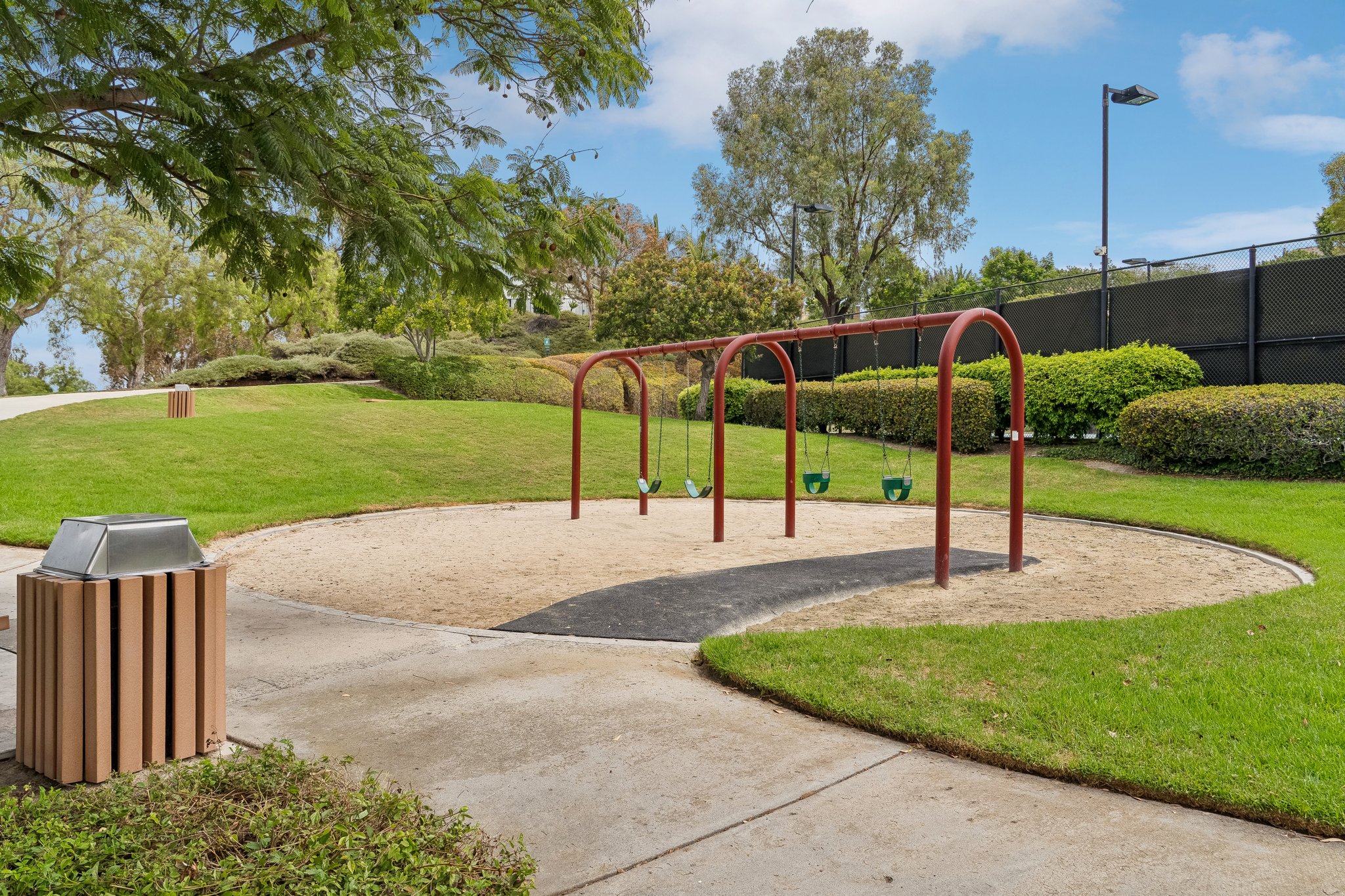 Lakewood Dr-1408-907.jpg