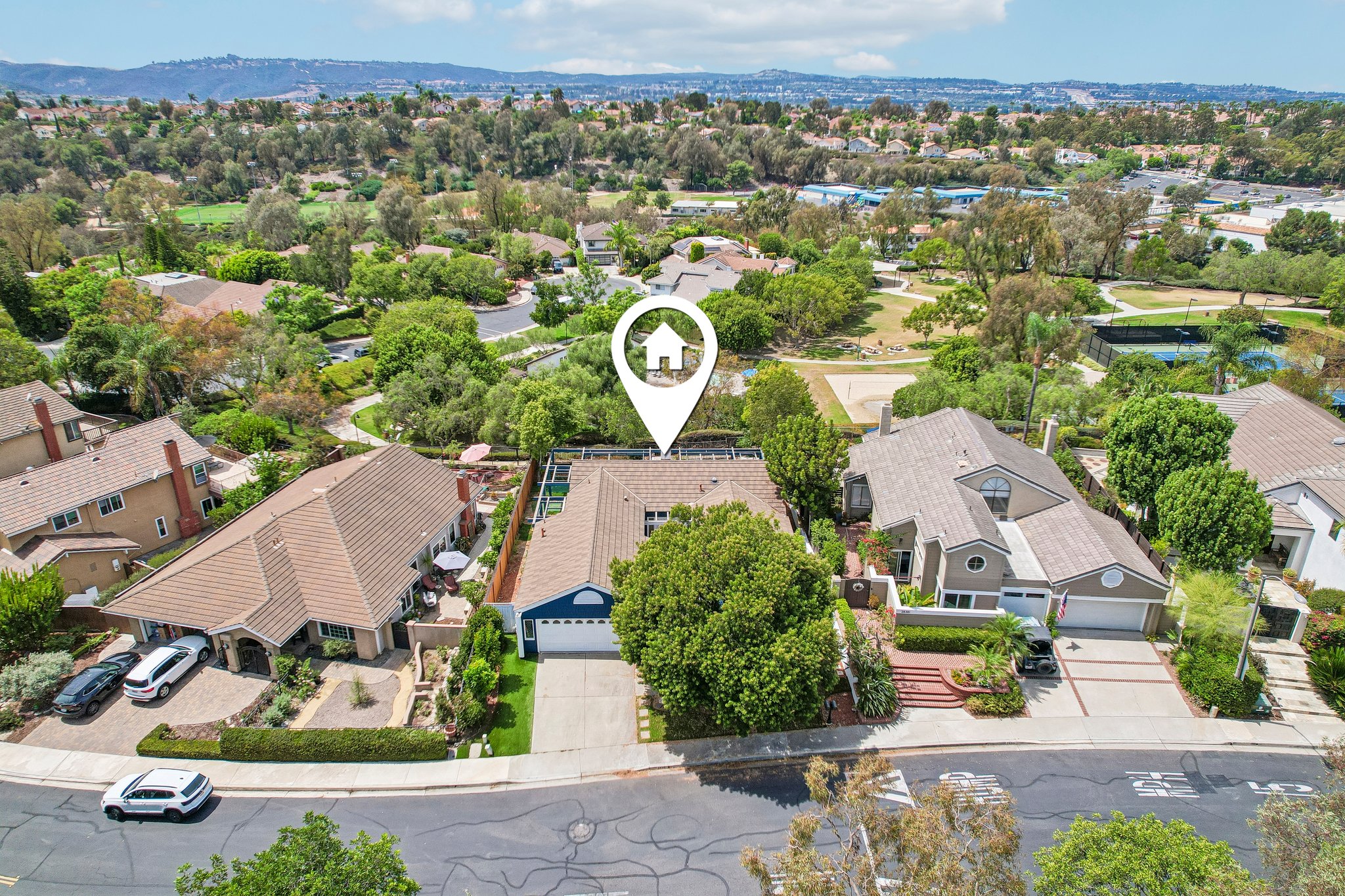Lakewood Dr-S1408-042.jpg