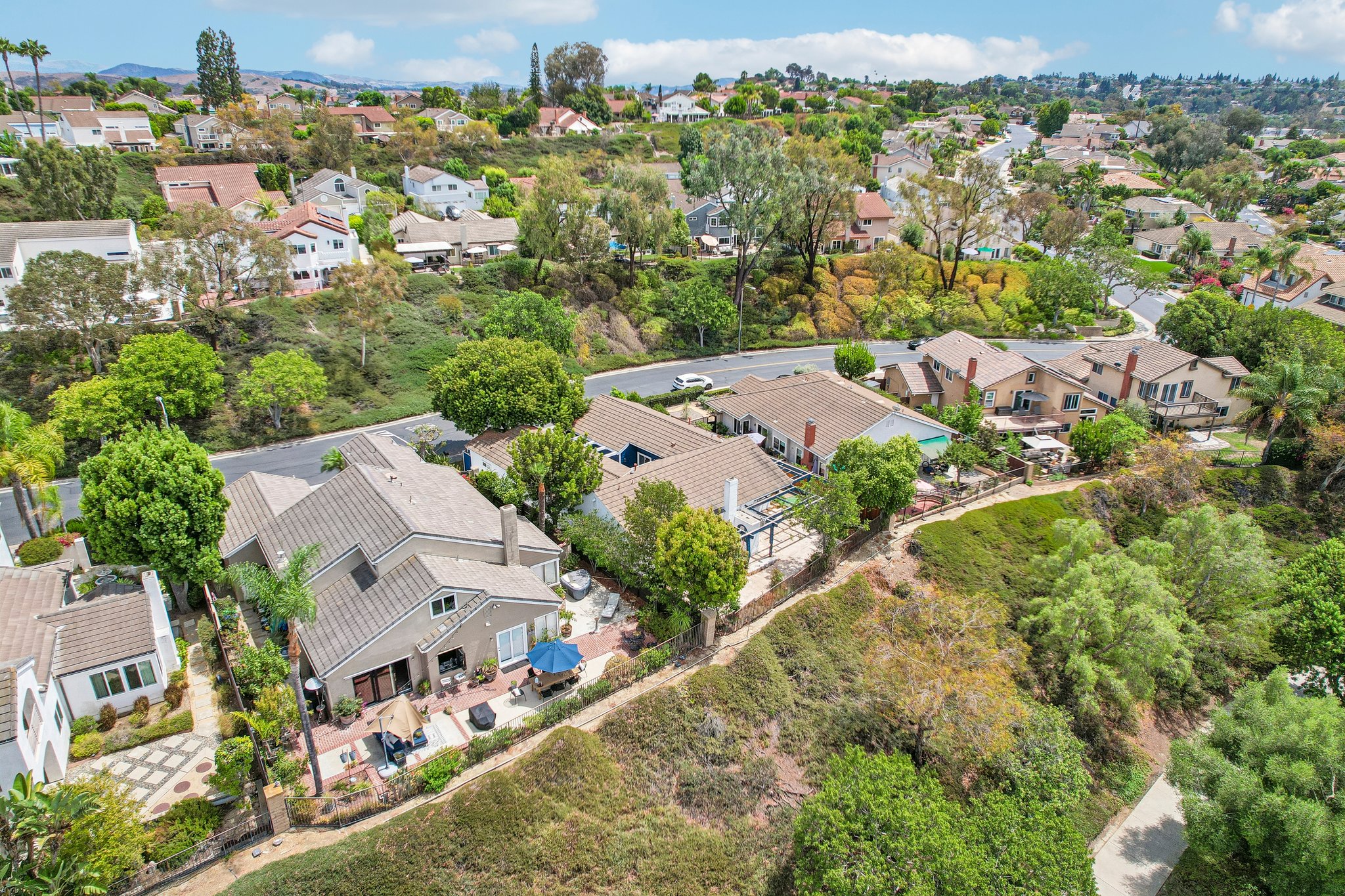 Lakewood Dr-S1408-044.jpg