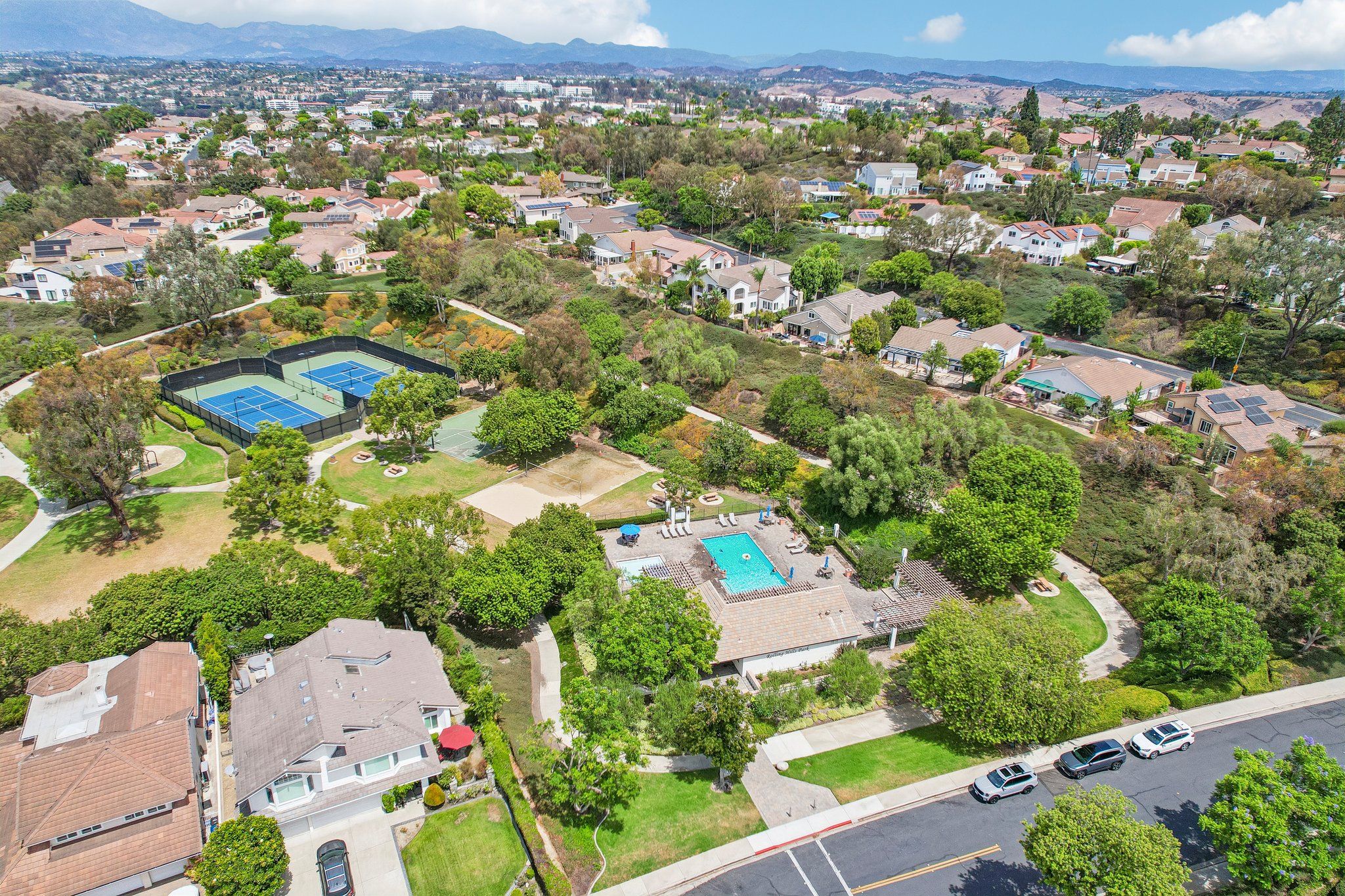 Lakewood Dr-S1408-050.jpg