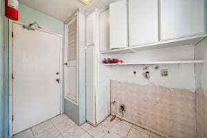 Lakewood Dr-S1408-015.jpg