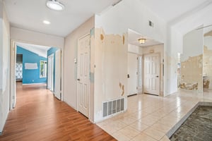 Lakewood Dr-S1408-019.jpg