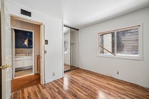 Lakewood Dr-S1408-023.jpg