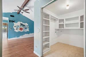 Lakewood Dr-S1408-031.jpg