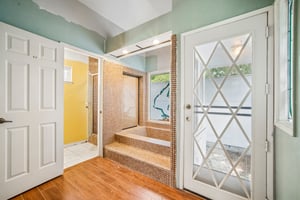 Lakewood Dr-S1408-032.jpg