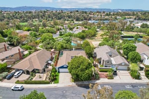 Lakewood Dr-S1408-041.jpg